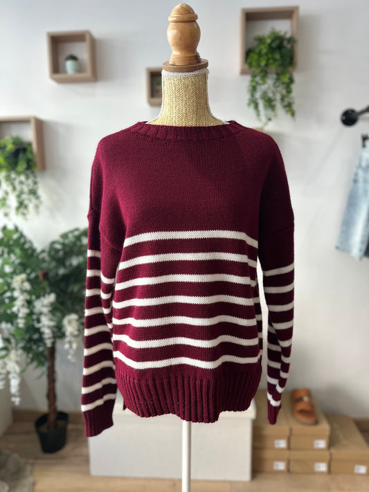 Pull à rayures bordeaux